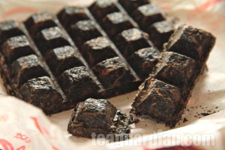 Bailin black tea compressed into a choocolate tablet form