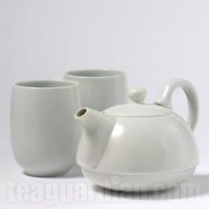 Stoneware teapot set