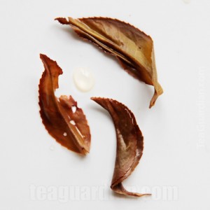 infused tealeaves of a high oxidation oolong to compare with bla