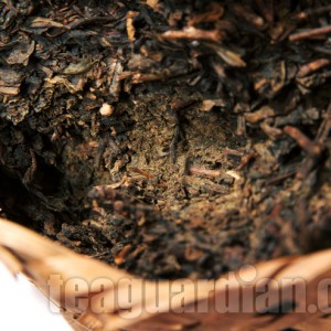 Sand mixed into tealeaves to cheat customers