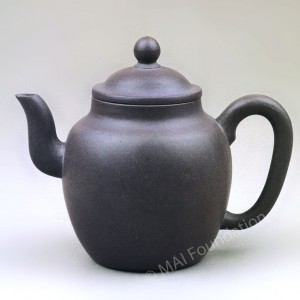 Tall Yixing Teapot, Shi Dabin