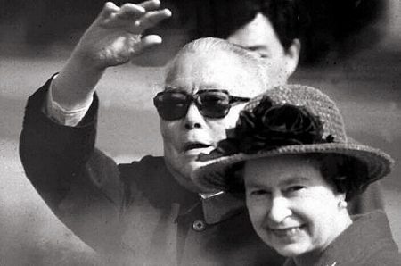 Queen Elizabeth II photographed with Premier Li Xian Nian when she visited China for the first time in 1986